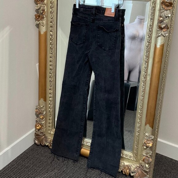 Avec Les Filles High Rise Flare Jeans Zip Fly Fringe Hem Pockets Size 24 Black - Picture 3 of 3